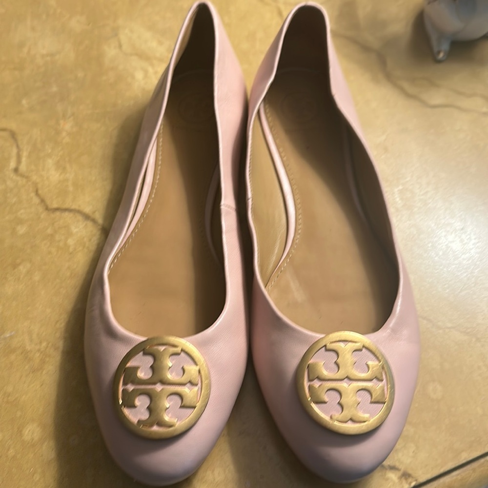 Tory Burch pink/flesh slippers !